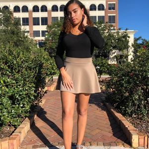 Meet your Posher, Alexis